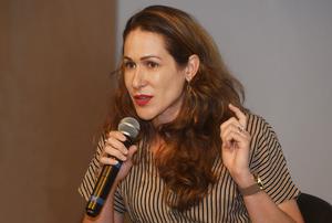 2891-Lívia dos Santos Ferreira