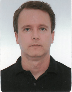 863-Prof. Dr. Sandro Estevan Moron