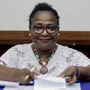8876-*Profa. Dra. Catia Antonia da Silva* (incompleto)