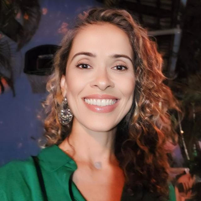 7703-Patrícia Rezende do Nascimento